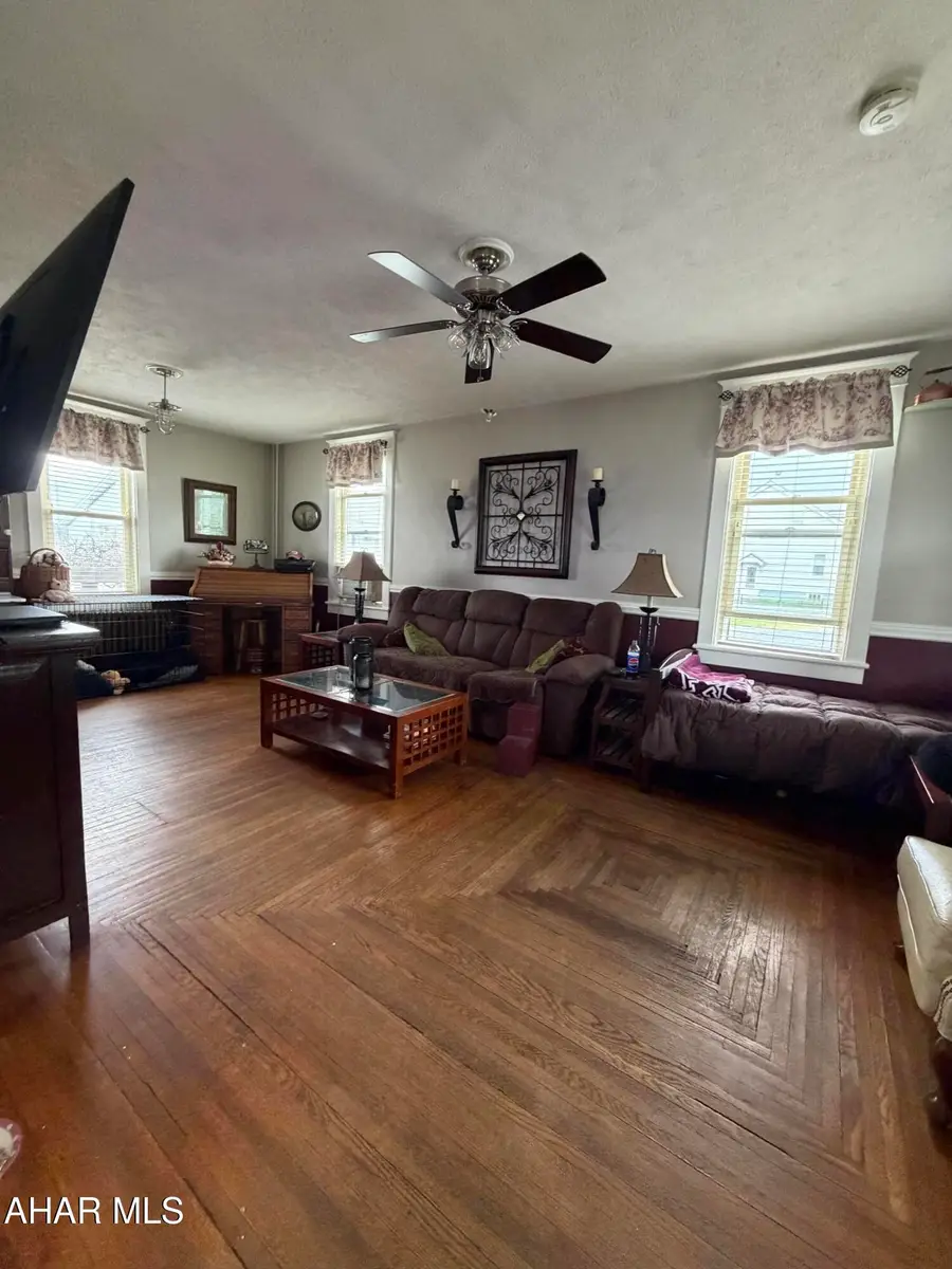 4077 Woodbury Pike, Woodbury, PA 16695 - #3