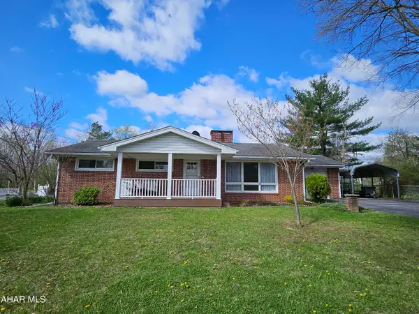 1422 N Montgomery Street, Hollidaysburg, PA 16648