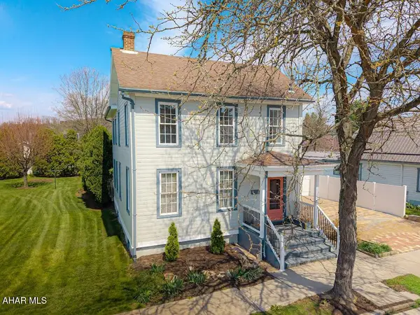 313 E John Street, Bedford, PA 15522