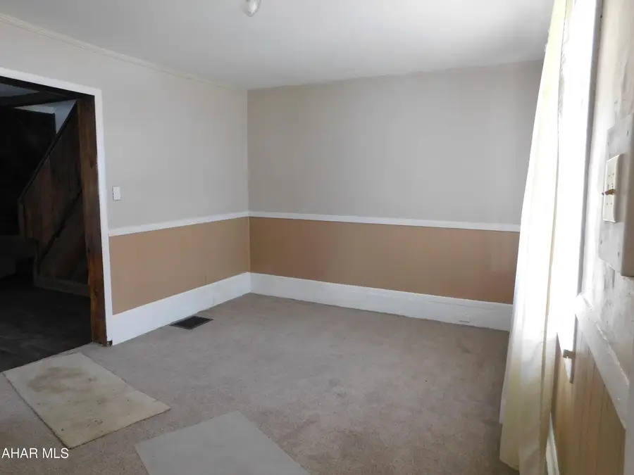 320 Crawford Avenue, Altoona, PA 16602 - #3