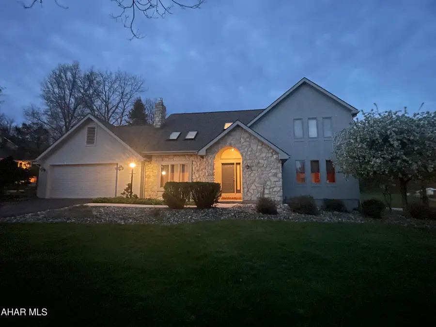 174 Sylvan Oakes Drive, Hollidaysburg, PA 16648 - #2