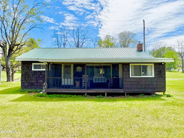 457 Cove Street, Everett, PA 15537