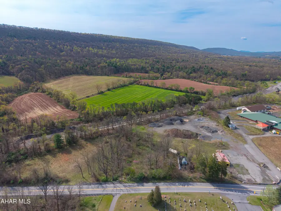 16654 Lincoln Highway, Breezewood, PA 15533 - #3