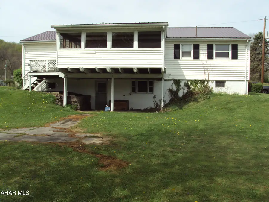 221 Mt. Pleasant Street, East Freedom, PA 16637 - #2