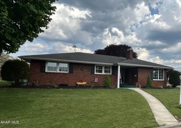 223 S Mulberry Street, Martinsburg, PA 16662
