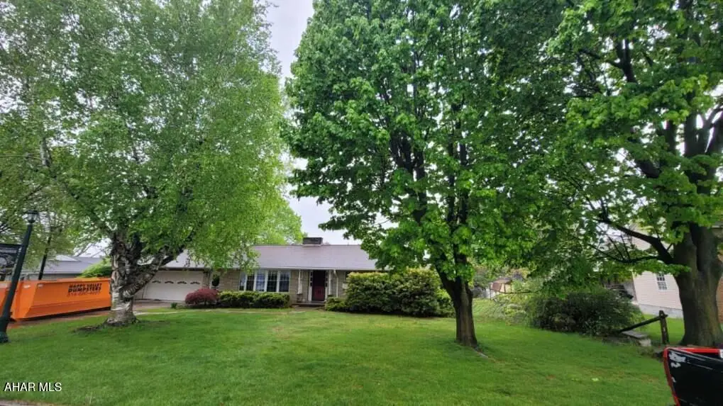 302 Maple Street, Martinsburg, PA 16662 - #1