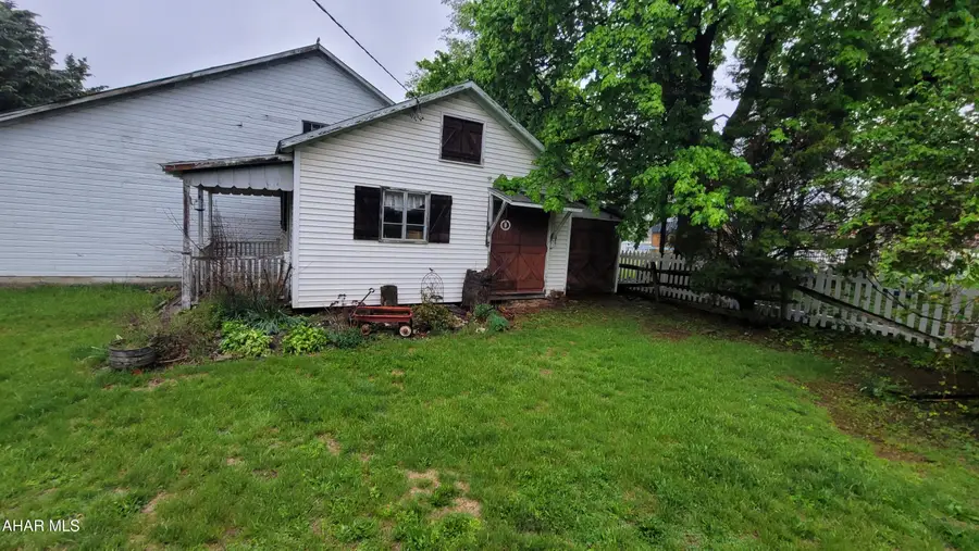 302 Maple Street, Martinsburg, PA 16662 - #3