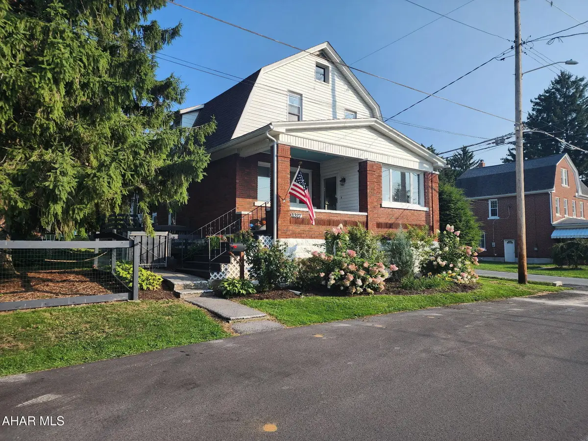 1327 Jackson Avenue, Altoona, PA 16602 - #1