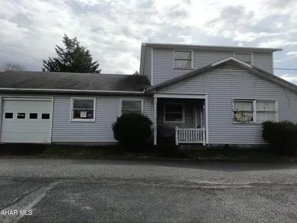 203 Fireman Alley, Martinsburg, PA 16662