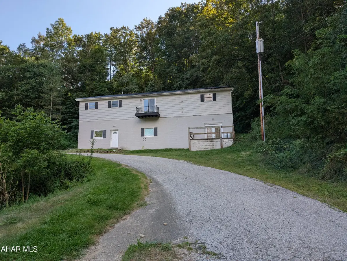 804 S Main Street, Hollsopple, PA 15935 - #1