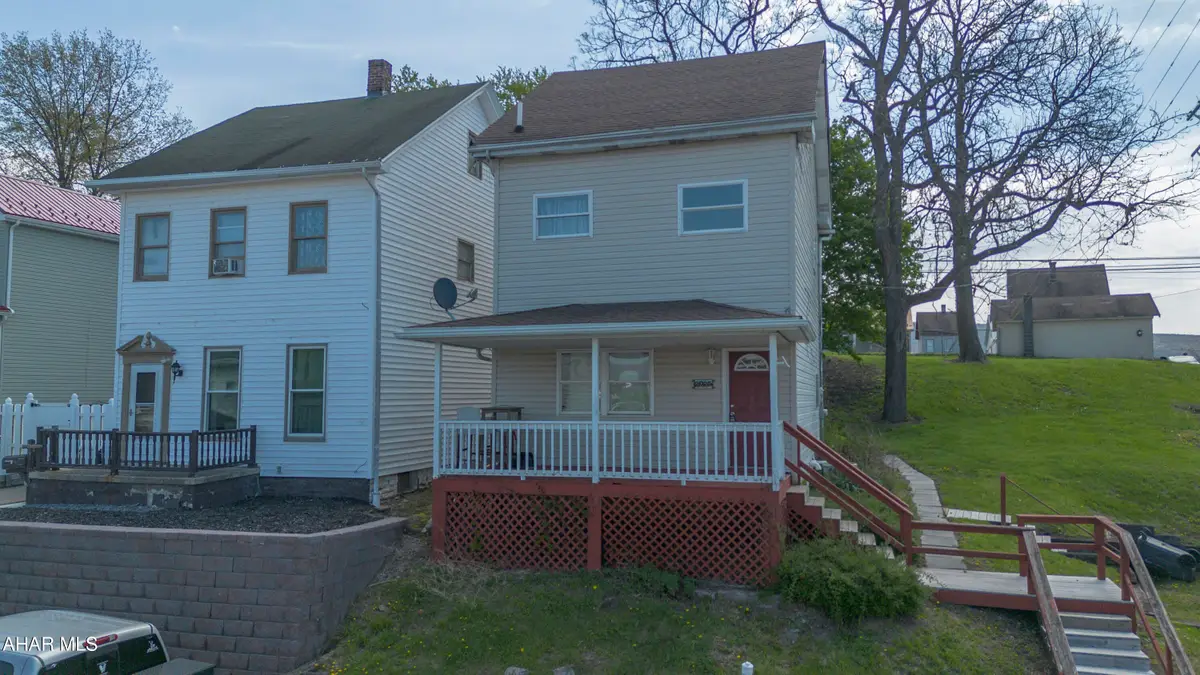 2025 2nd Avenue, Altoona, PA 16602 - #1