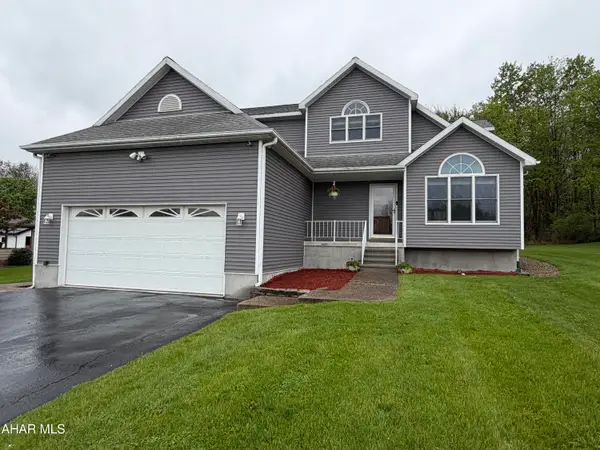 1715 N 12th Avenue, Altoona, PA 16601