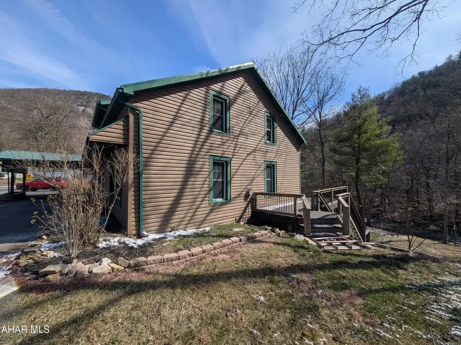 1305 Woodbury Pike, Hopewell, PA 16650 - #2