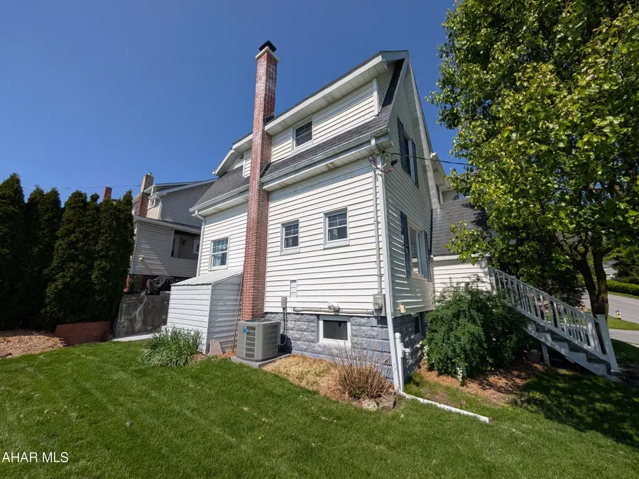 2611 5th Street, Altoona, PA 16601 - #2