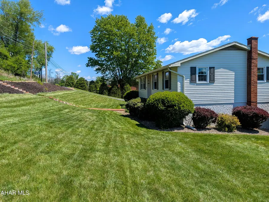635 Cumberland Road, Bedford, PA 15522 - #3