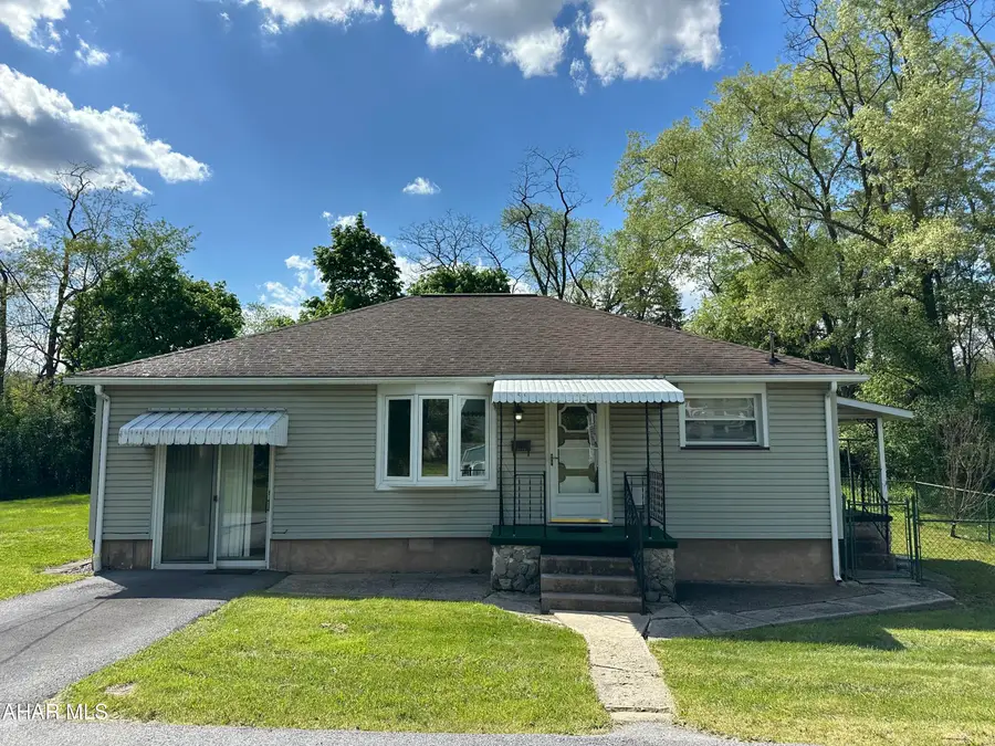 3935 Oak Avenue, Altoona, PA 16601 - #2