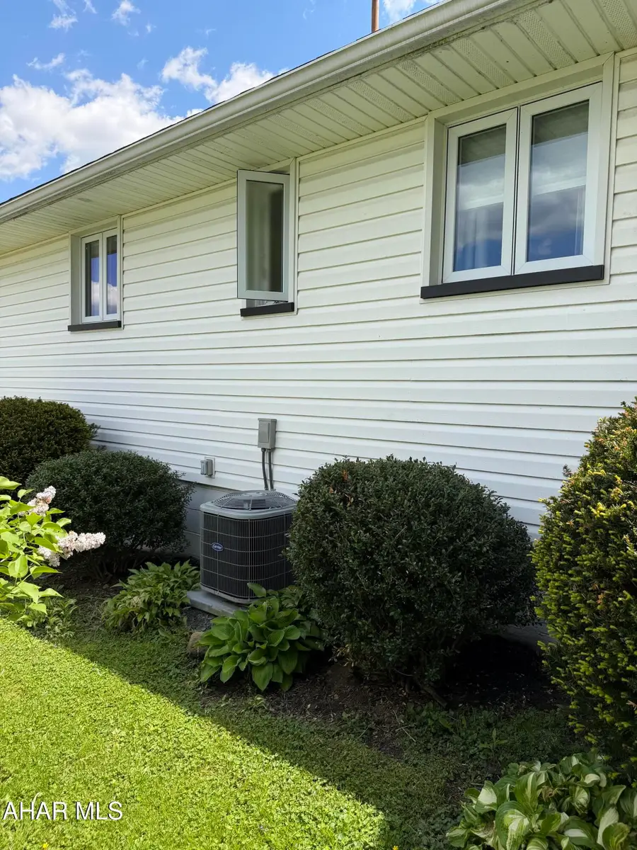716 Sage Hill Drive, Williamsburg, PA 16693 - #3