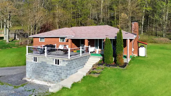 2078 Frankstown Road, Johnstown, PA 15902