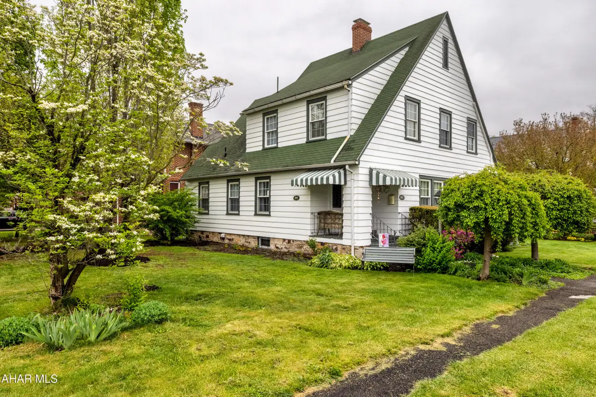 2807 4th Avenue, Altoona, PA 16602 - #1