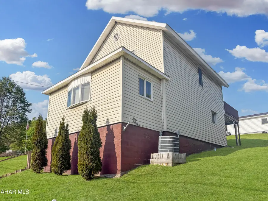 2815 Bigler Avenue, Northern Cambria, PA 15714 - #3