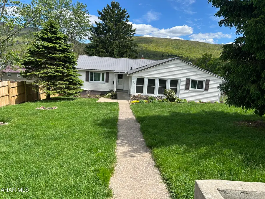 119 Logan Avenue, Altoona, PA 16602 - #2