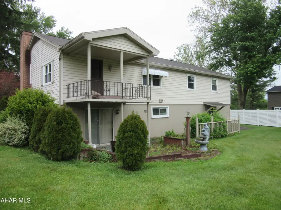 126 Maple Street, Hollidaysburg, PA 16648 - #3