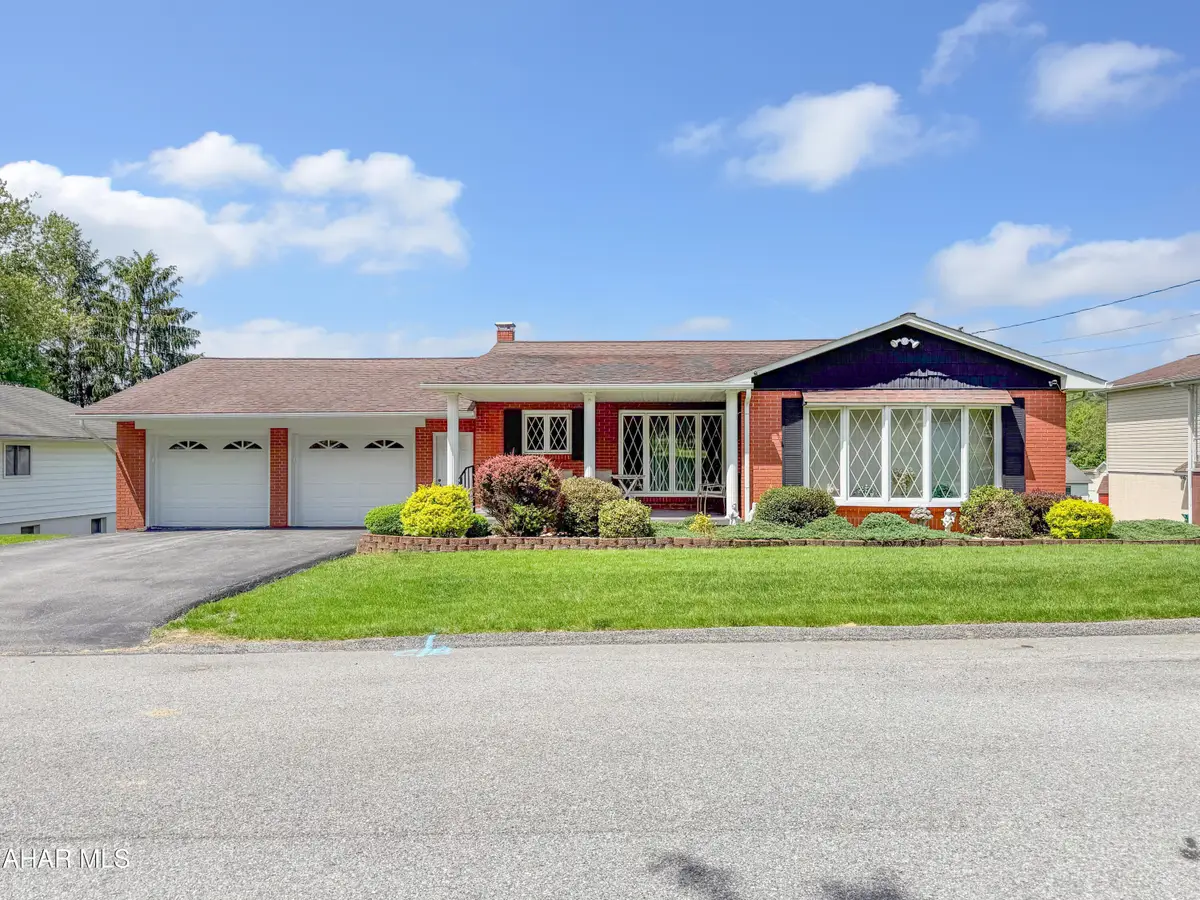 325 Woodland Street, Ebensburg, PA 15931 - #1