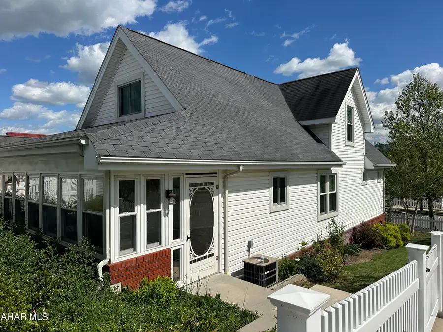 903 Holliday Hills Drive, Hollidaysburg, PA 16648 - #3