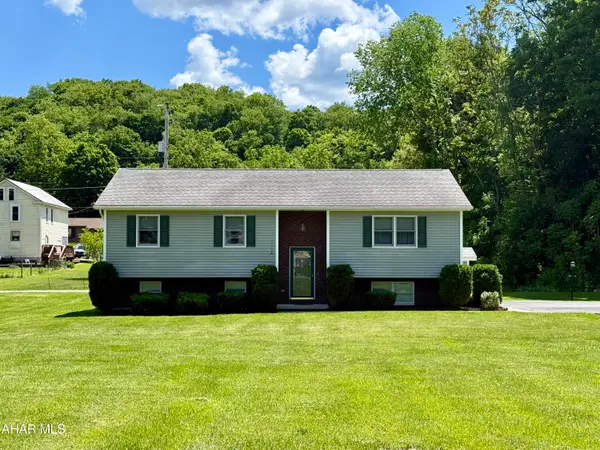 703 Spring Street, Saxton, PA 16678