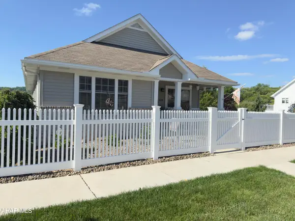 604 Holliday Hills Drive, Hollidaysburg, PA 16648