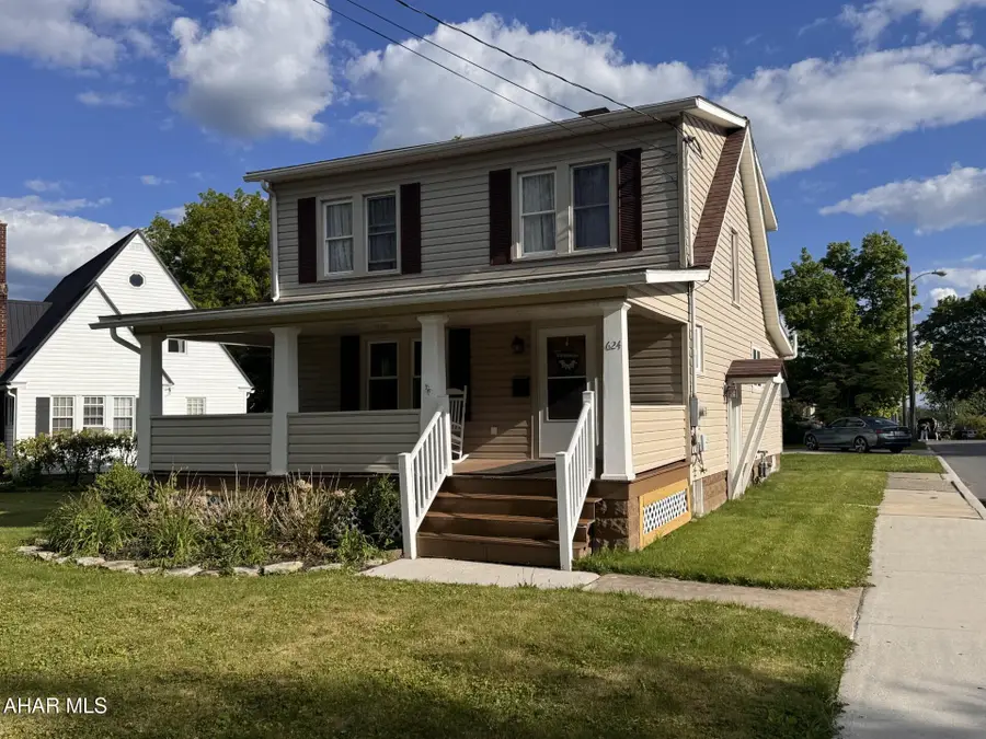 624 W Highland Avenue, Ebensburg, PA 15931 - #2