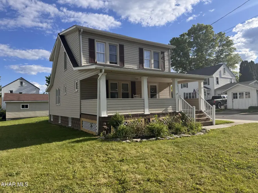 624 W Highland Avenue, Ebensburg, PA 15931 - #3