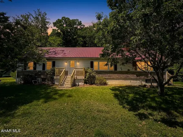 890 Puzzletown Road, Duncansville, PA 16635
