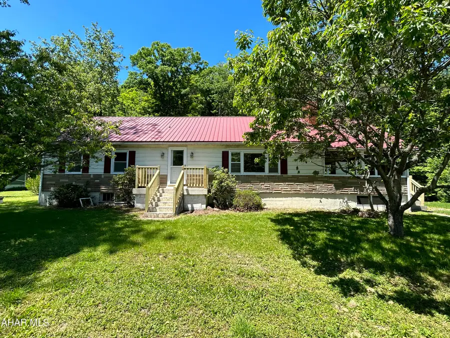 890 Puzzletown Road, Duncansville, PA 16635 - #2