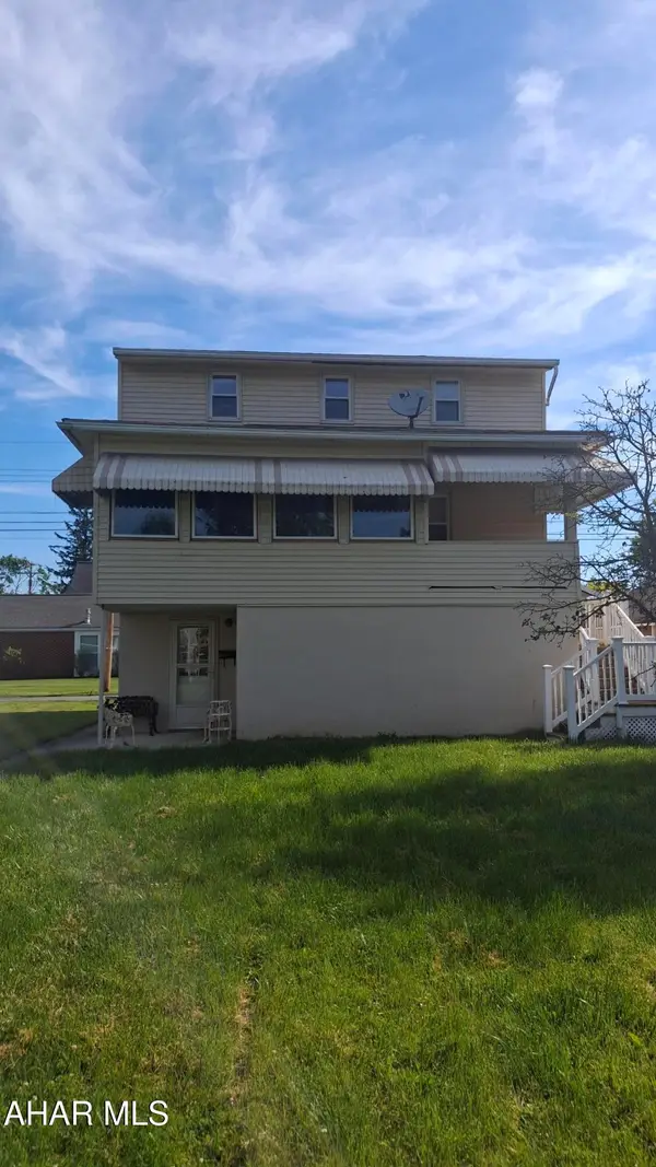 1110 Maple Avenue, Hollidaysburg, PA 16648