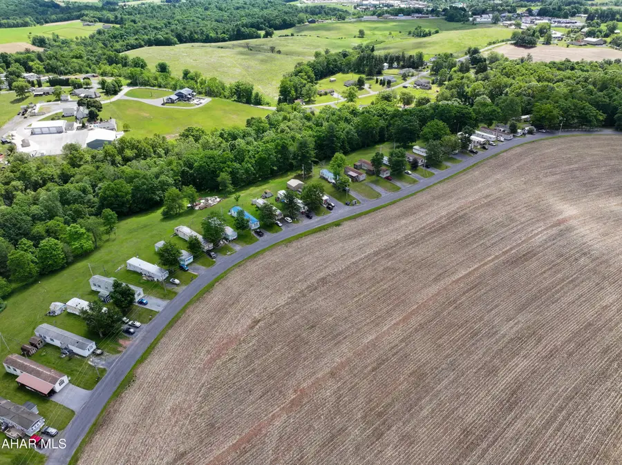 306 Crestview Road, Breezewood, PA 15533 - #2