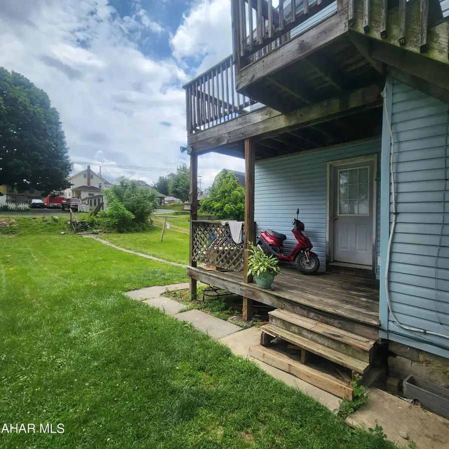 714 E Main Street, Roaring Spring, PA 16673 - #3