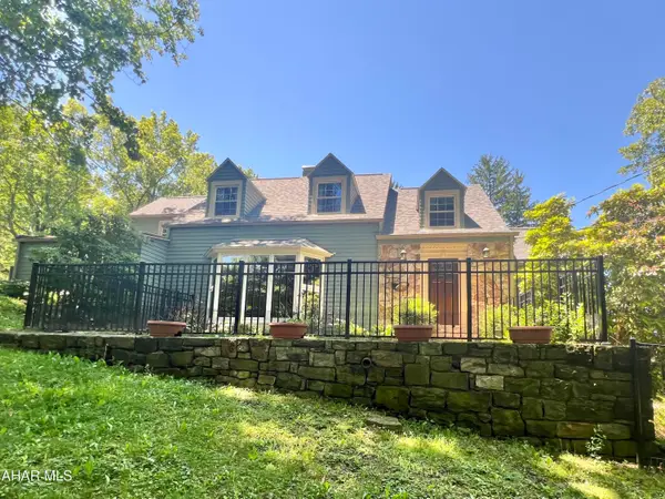 4022 Ridge Avenue, Altoona, PA 16602