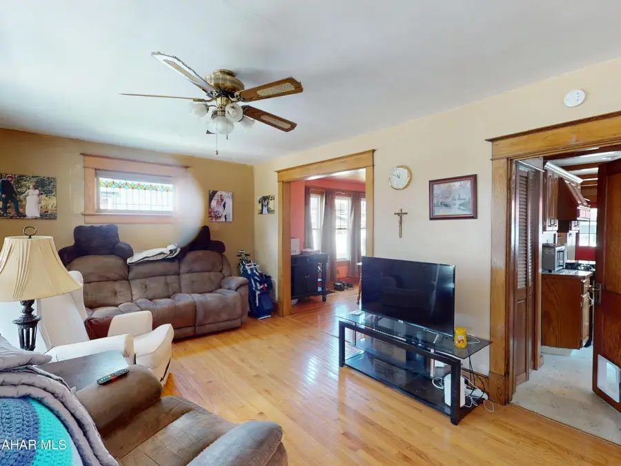 461 Park Avenue, Tyrone, PA 16686 - #3
