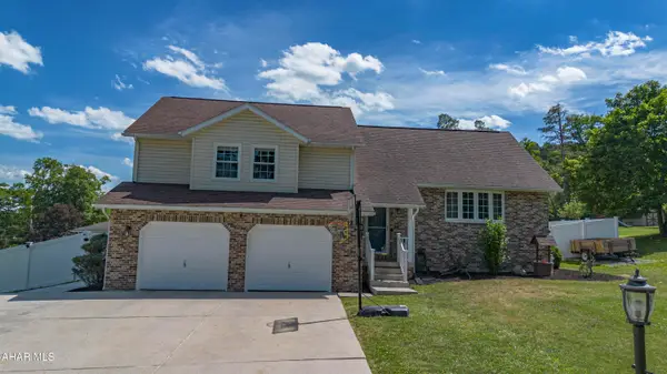 359 Reiling Lane, Altoona, PA 16601