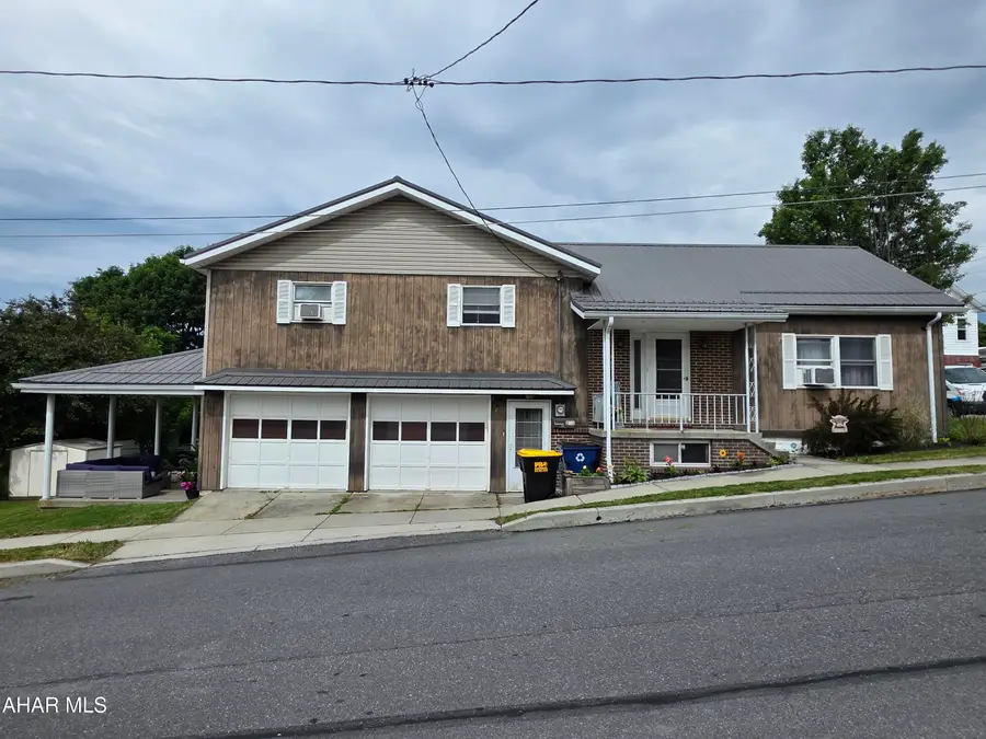 201 S Julian Street, Ebensburg, PA 15931 - #2