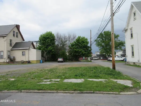 850 S 25th Street, Altoona, PA 16601