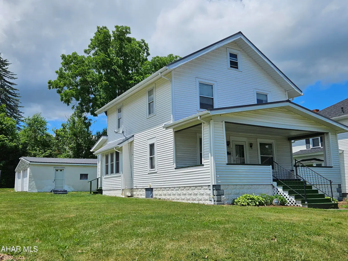 602 E Grant Avenue, Altoona, PA 16602 - #1