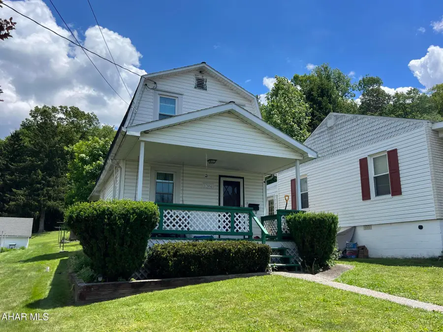 1304 Hamilton Avenue, Tyrone, PA 16686 - #2