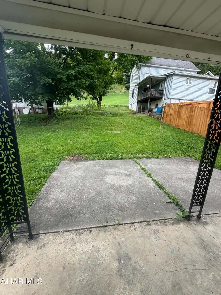 724 Russell Avenue, Johnstown, PA 15902 - #3