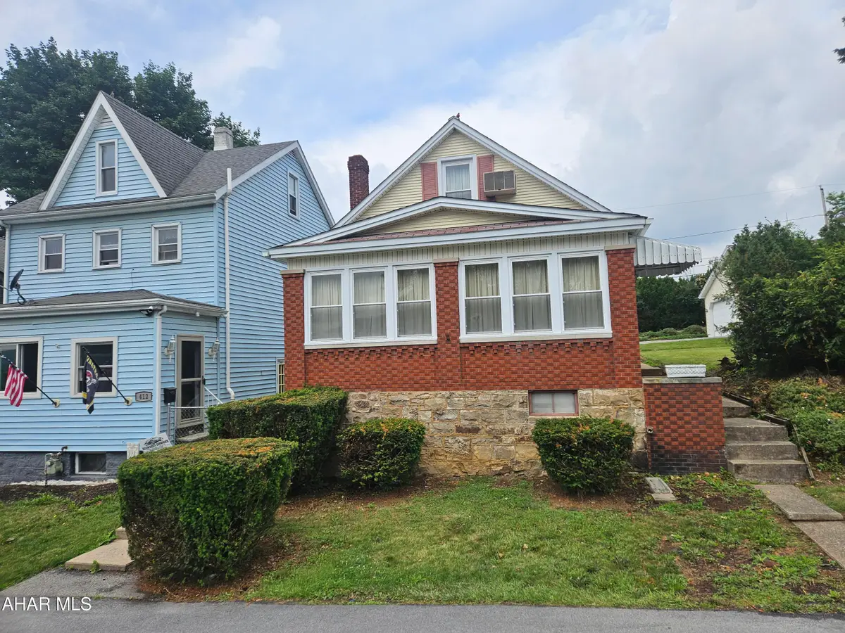 410 Grant Avenue, Altoona, PA 16602 - #1