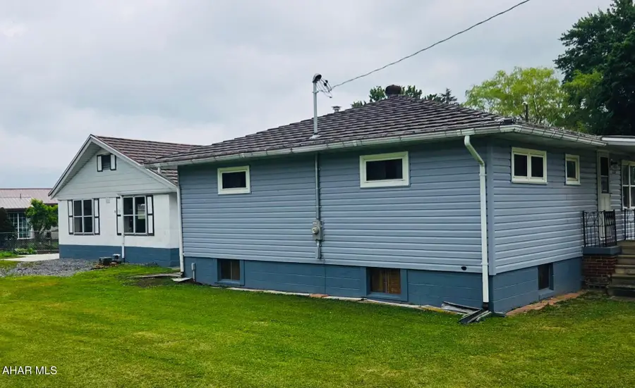 218 Pennsylvania Avenue, Cresson, PA 16630 - #2