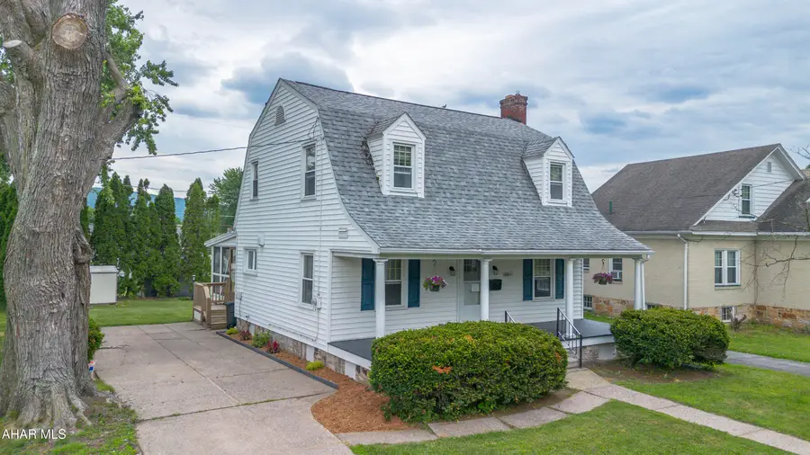 505 E Wopsononock Avenue, Altoona, PA 16601 - #2