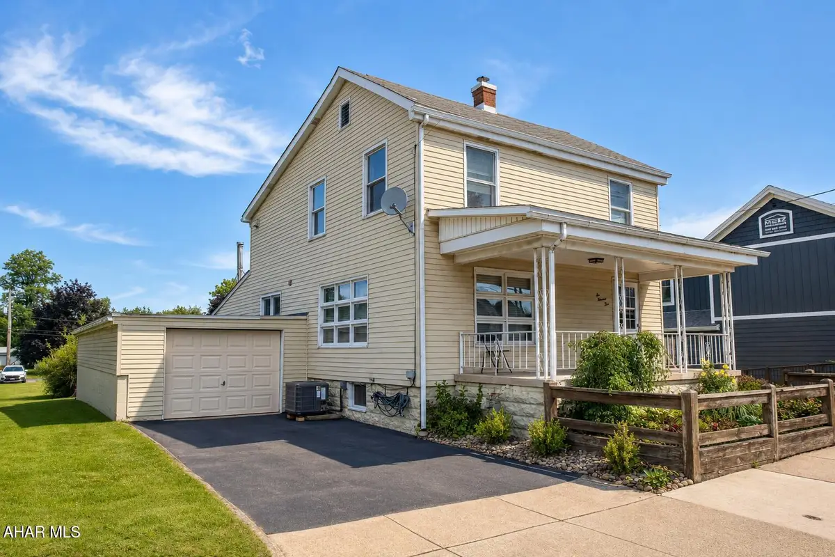 604 3rd Avenue, Duncansville, PA 16635 - #1