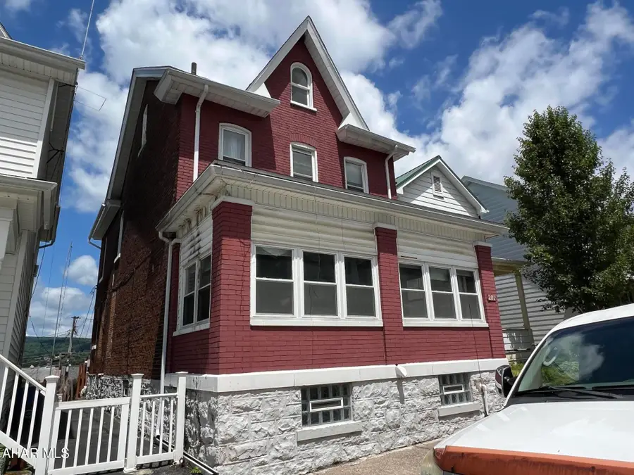 2112 2nd Avenue, Altoona, PA 16602 - #2